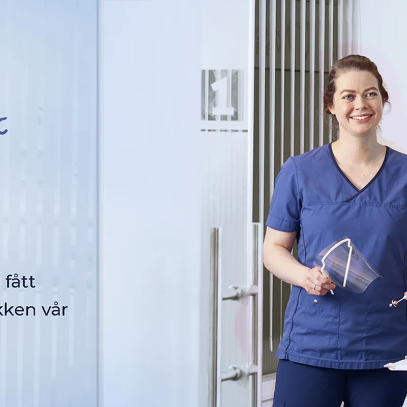 Tannlege ved arbeid i klinikken i Dronningens gate 12